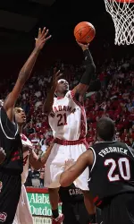 Sophomore Senario Hillman came off the bench to score 17 points.