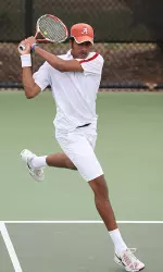 Junior Saketh Myneni clinched the win for Alabama at No. 1