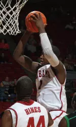 JaMychal Green matched a career-high with 15 boards against SLU.