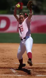 Kelsi Dunne was named the SEC Pitcher of the Week.