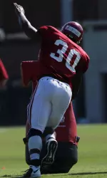 Sophomore linebacker Dont'a Hightower works through drills in Thursday's practice.