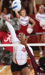 Cortney Warren had 11 kills and a career-high .667 hitting percentage against the Bulldogs on Tuesday.