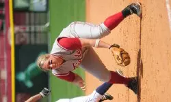 Amanda Locke won the game for Alabama with a two-run walk-off home run.