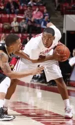Senior guard Andrew Steele made his return to the lineup last Saturday vs. Oakland.