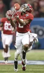 DeAndrew White annoucned he would return to Alabama for his senior year.