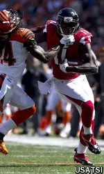 Atlanta Falcons wide receiver Julio Jones (11)