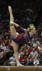 Lauren Beers helped Alabama defeat Auburn Friday night.