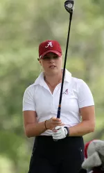 Sophomore Mia Landegren carded a 2-over 73