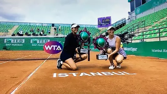 Alexa Guarachi and Desirae Krawczyk at the Instanbul Open