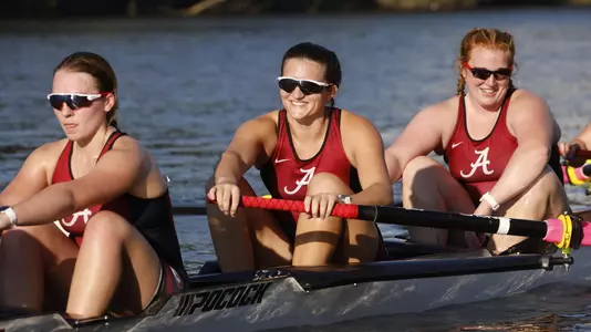Rachel Fuller rowing at practice