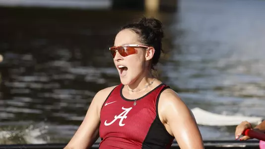 Claudia Mecchia rowing at practice