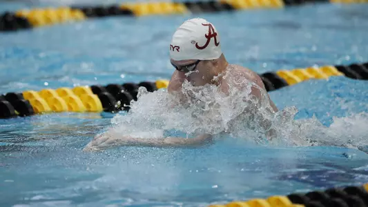Alabama swimmer Derek Maas