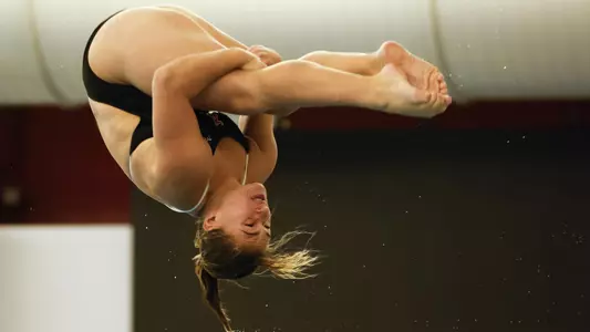 Alabama diver Halia Bower