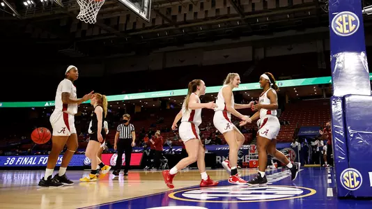3/4/21 WBB Alabama vs MizzouTeamPhoto by Skylar Lien