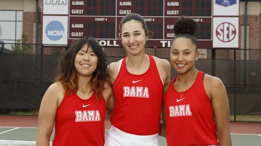 3/11/21 WTN Team PhotoAlabamaÕs Moka ItoAlabama's Alba Cortina PouAlabama's Sydney RileyPhoto by Rodger Champion