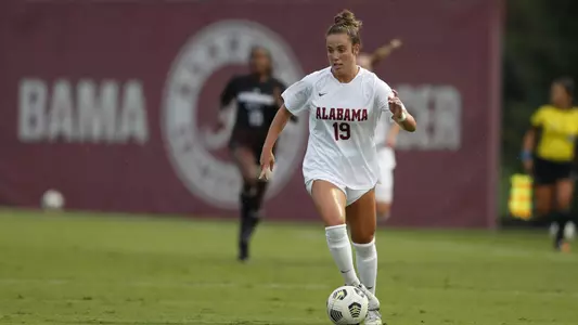 Serepca_ashlynn dribbling ball