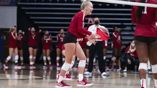 Alabama Volleyball Player Malia Moore