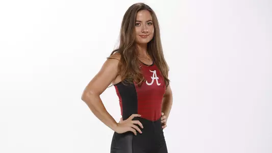 Gianna Rucki rowing creative shot
