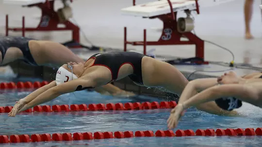 Rhyan White coming off the blocks in Alabama's Intrasquad Meet