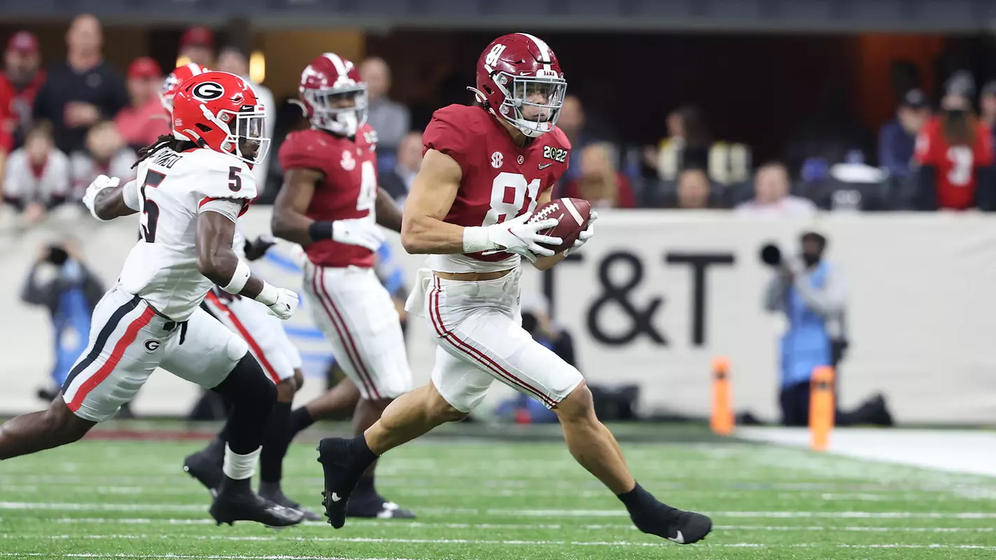 Cameron Latu carrying the ball