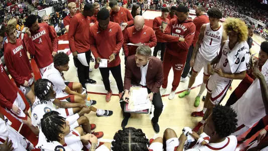 1/11/21MBBAlabamavsAuburnAlabamaHeadCoachNateOatsPhotobyRobertSutton