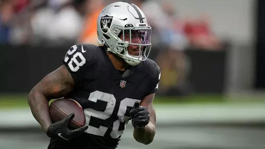 football-JoshJacobsRaiders