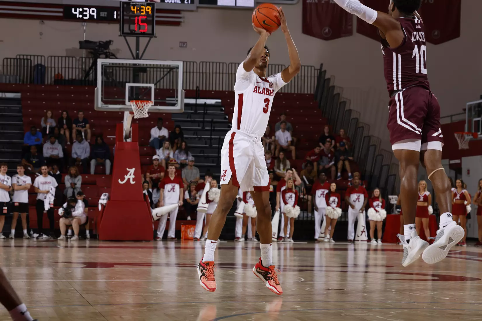 Alabama Guard Rylan Griffen (3) shoots against Southern Illinois University at Foster Auditorium in Tuscaloosa, AL on Saturday, Oct 29, 2022.