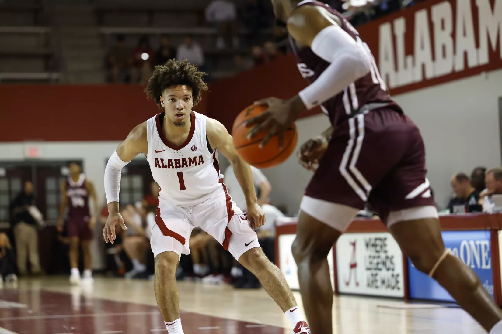 Alabama Guard Mark Sears (1) defends against Southern Illinois University at Foster Auditorium in Tuscaloosa, AL on Saturday, Oct 29, 2022.