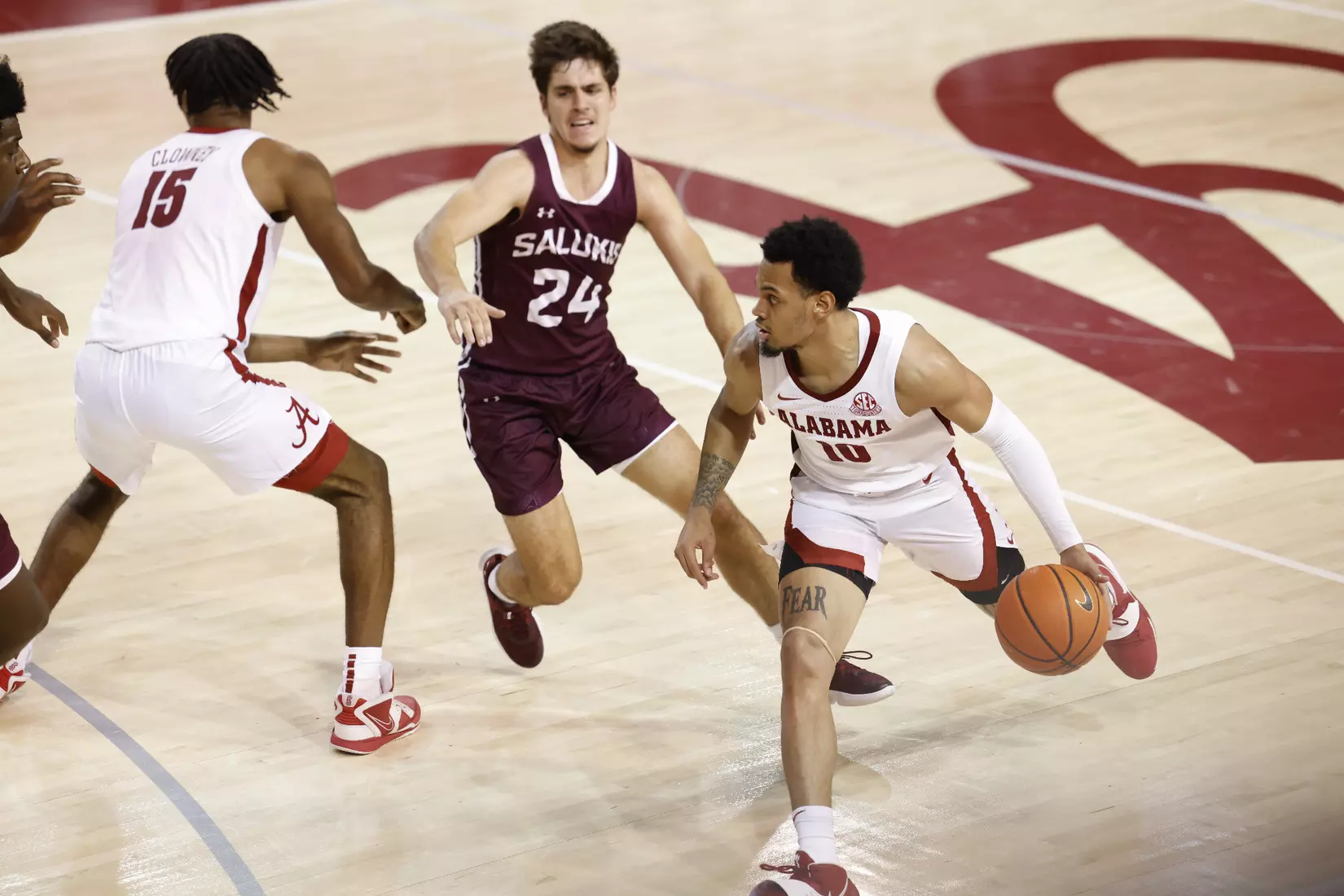 Alabama Guard Dom Welch (10) dribbles against Southern Illinois University at Foster Auditorium in Tuscaloosa, AL on Saturday, Oct 29, 2022.