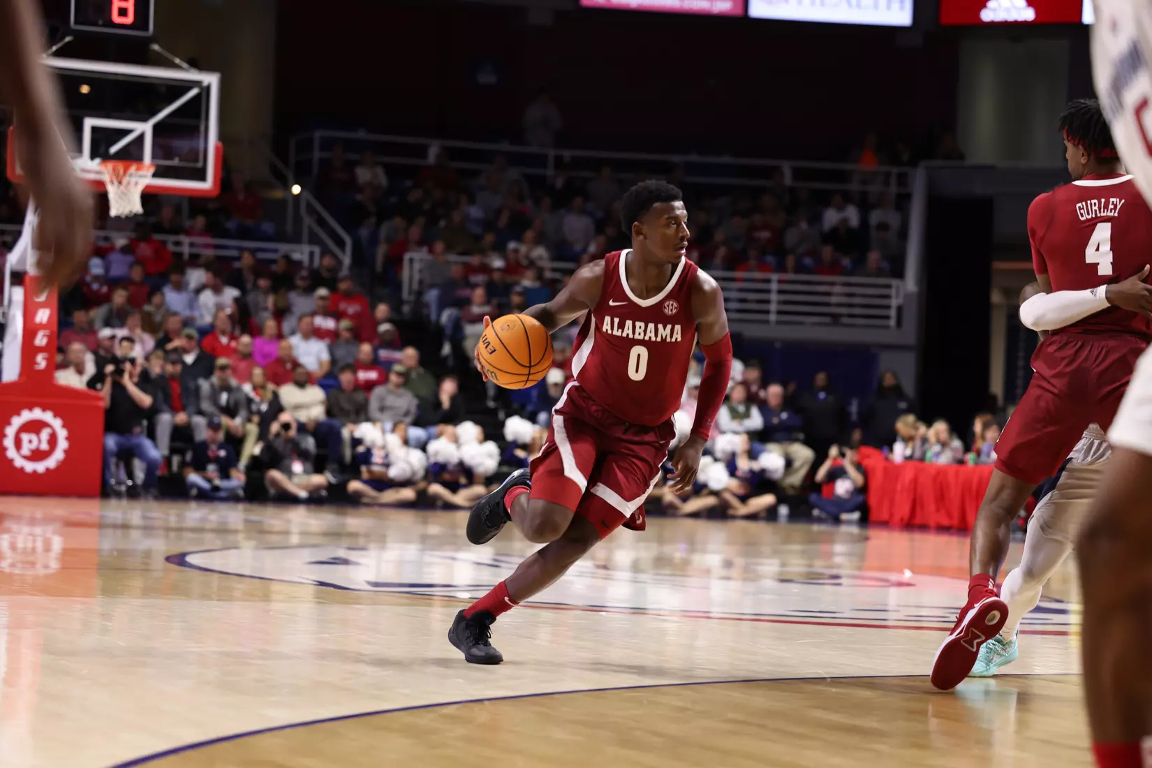 Alabama Guard Jaden Bradley (0) dribbles the ball against South Alabama at Mithell Center in Mobile, AL on Tuesday, Nov 15, 2022.