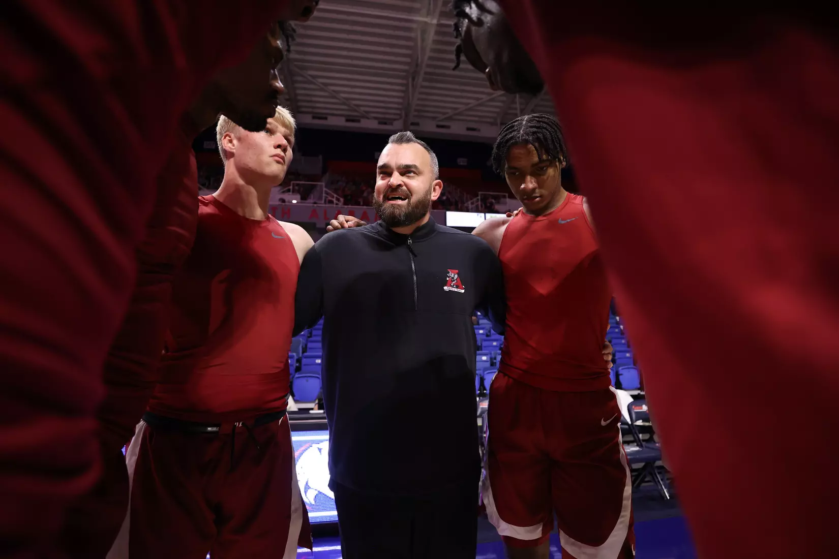 Alabama Alabama Assistant Coach Bryan Hodgson talks to the team before the game against South Alabama at Mithell Center in Mobile, AL on Tuesday, Nov 15, 2022.