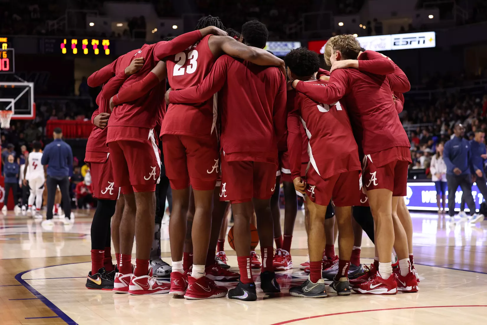 Team huddles prior to the game against South Alabama at Mithell Center in Mobile, AL on Tuesday, Nov 15, 2022.