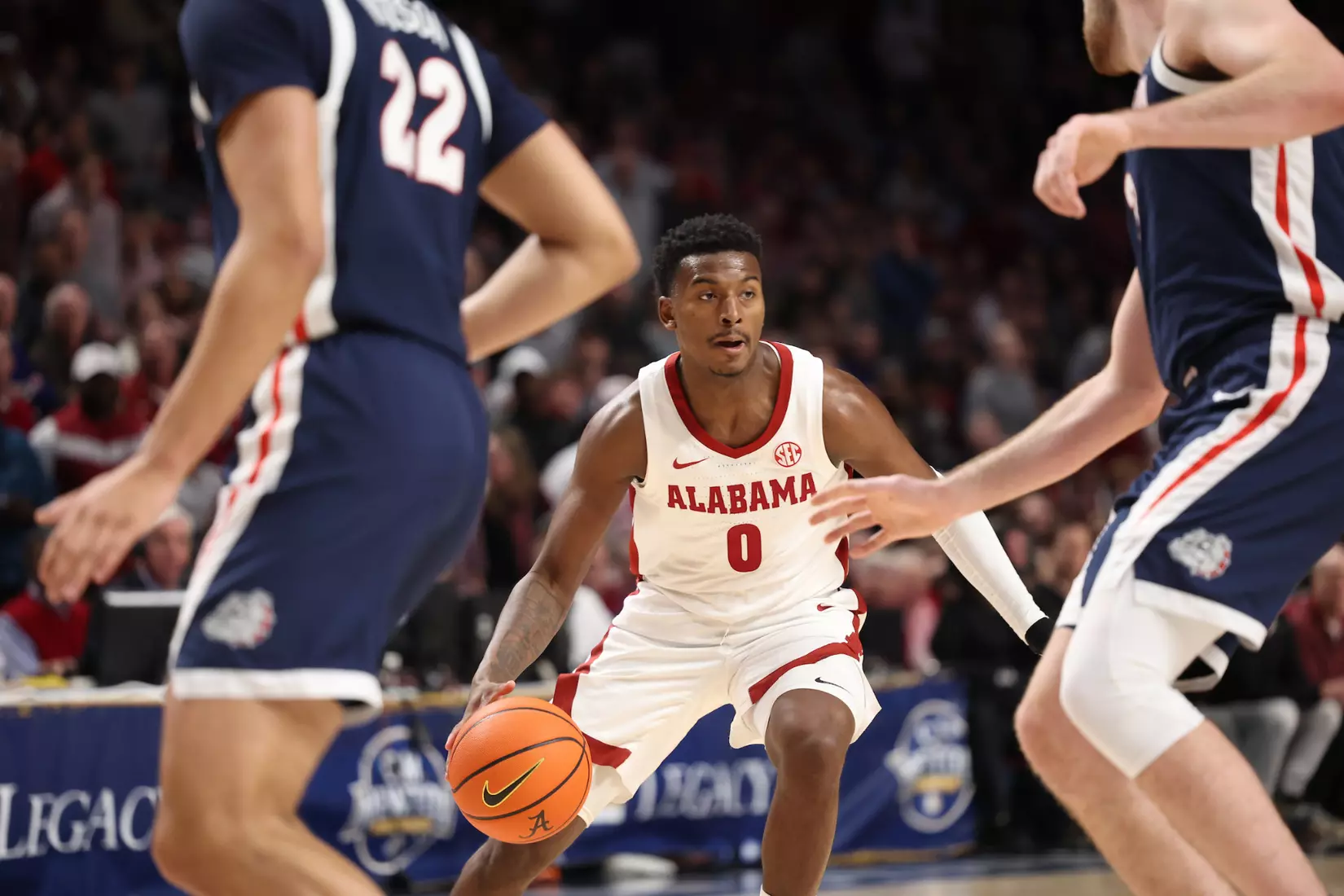 Alabama Guard Jaden Bradley (0) dribbles the ball against Gonzaga at Legacy Arena in Birmingham, AL on Saturday, Dec 17, 2022.