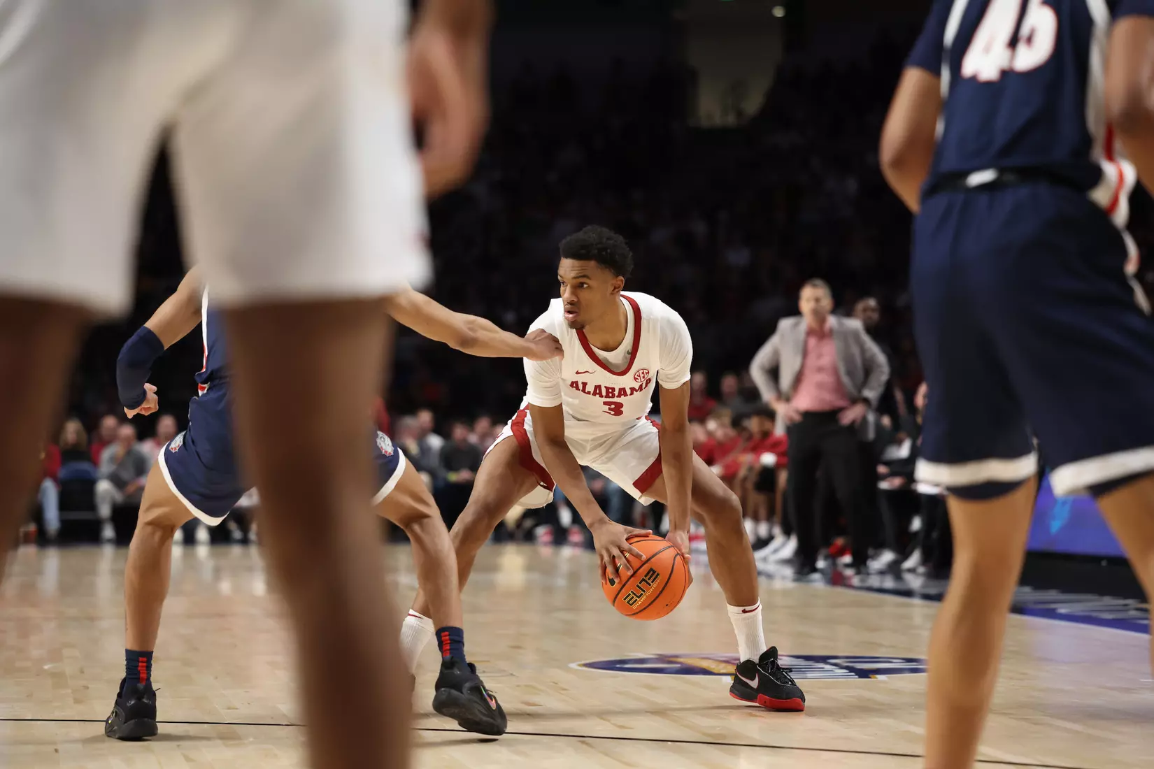 Alabama Guard Rylan Griffen (3) l ooks to drive against Gonzaga at Legacy Arena in Birmingham, AL on Saturday, Dec 17, 2022.