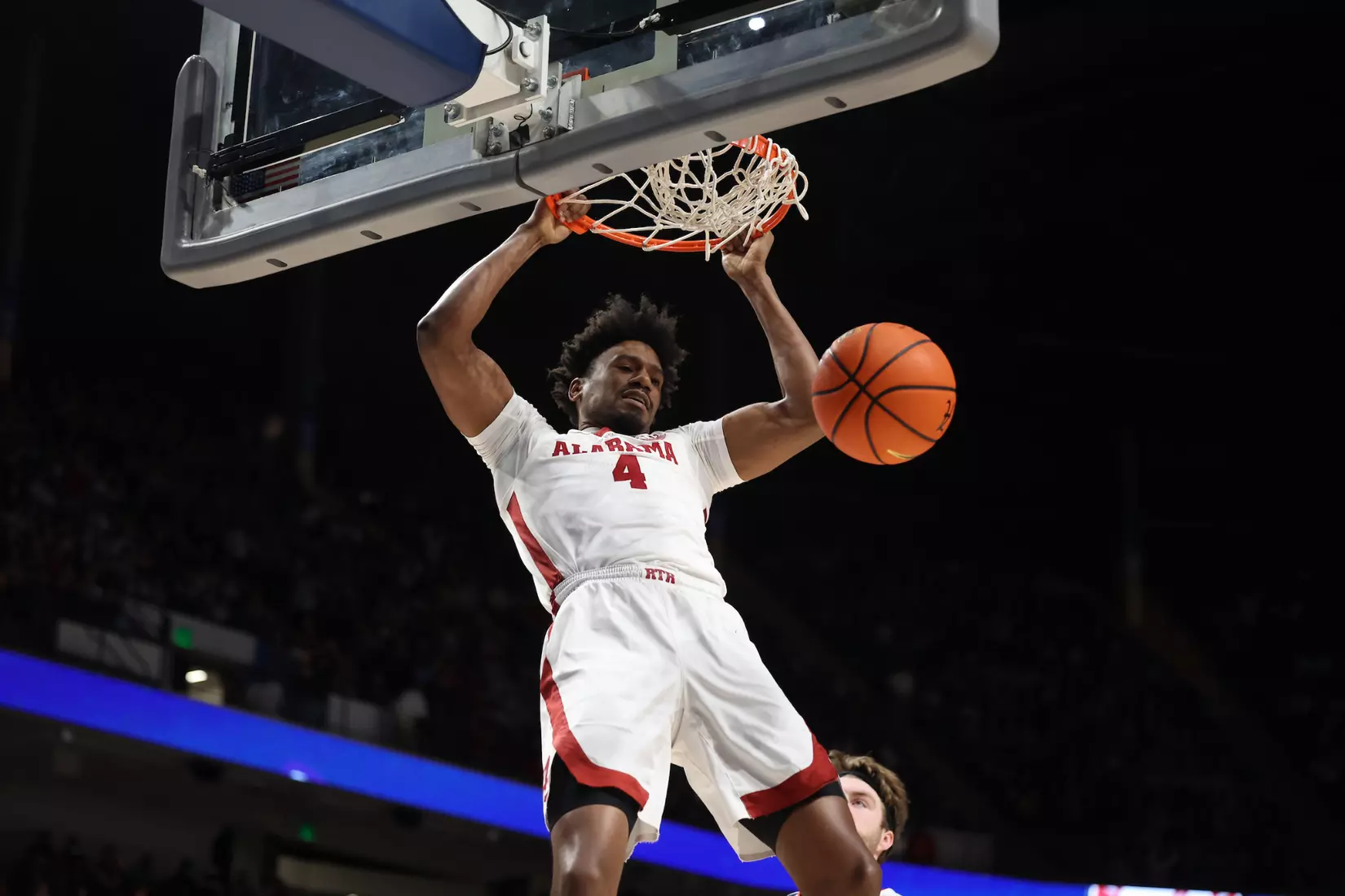Alabama Forward Noah Gurley (4) dunks the ball against Gonzaga at Legacy Arena in Birmingham, AL on Saturday, Dec 17, 2022.