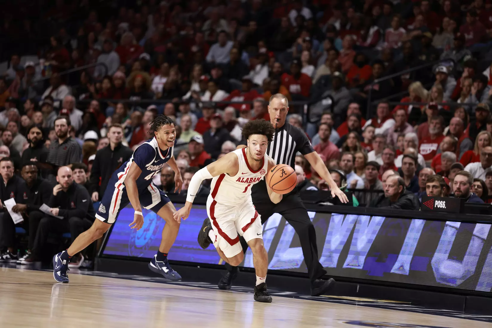 Alabama Guard Mark Sears (1) runs up court against Gonzaga at Legacy Arena in Birmingham, AL on Saturday, Dec 17, 2022.
