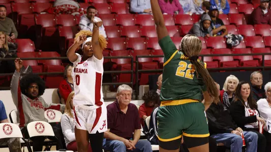 Alabama Guard Loyal McQueen (0) shoots a three against Norfolk State at Coleman Coliseum in Tuscaloosa, AL on Sunday, Dec 18, 2022.