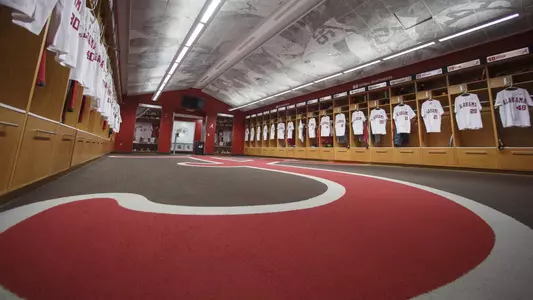 locker room STS