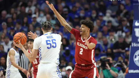 Darius Miles playing on defense at Kentucky