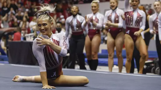 2/4/22 WGY Alabama  TriMeetAlabama gymnast Lexie GraberPhoto by Jeff Hanson
