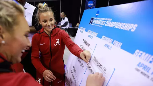 3/31/22 WGY Alabama vs Alabama gymnast Griffin JamesPhoto by Rodger Champion