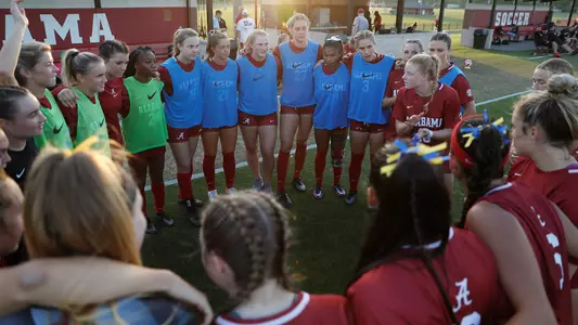 Alabama cheers prior to its spring match against MSU
