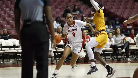 Alabama women's basketball, Ahriahna Grizzle