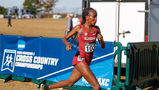 Mercy Chelangat running