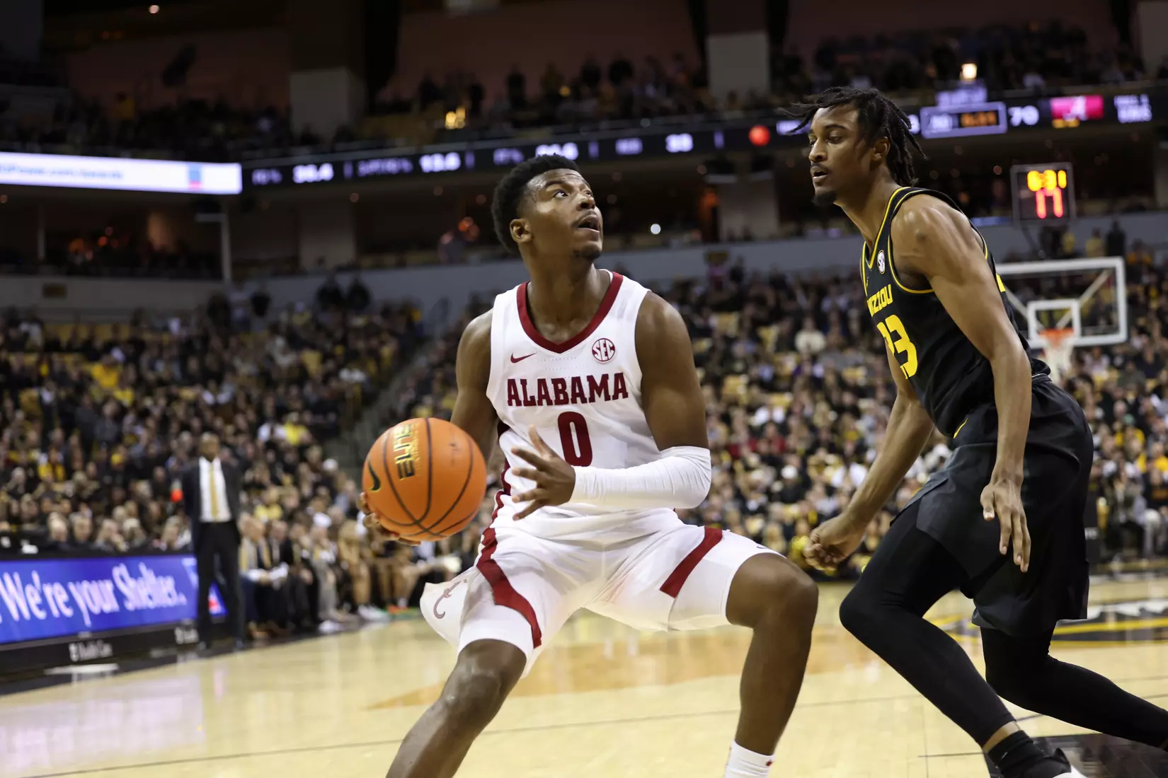 Alabama Guard Jaden Bradley (0) looks to shoot against Mizzou at Mizzou Arena in Columbia, MO on Saturday, Jan 21, 2023.