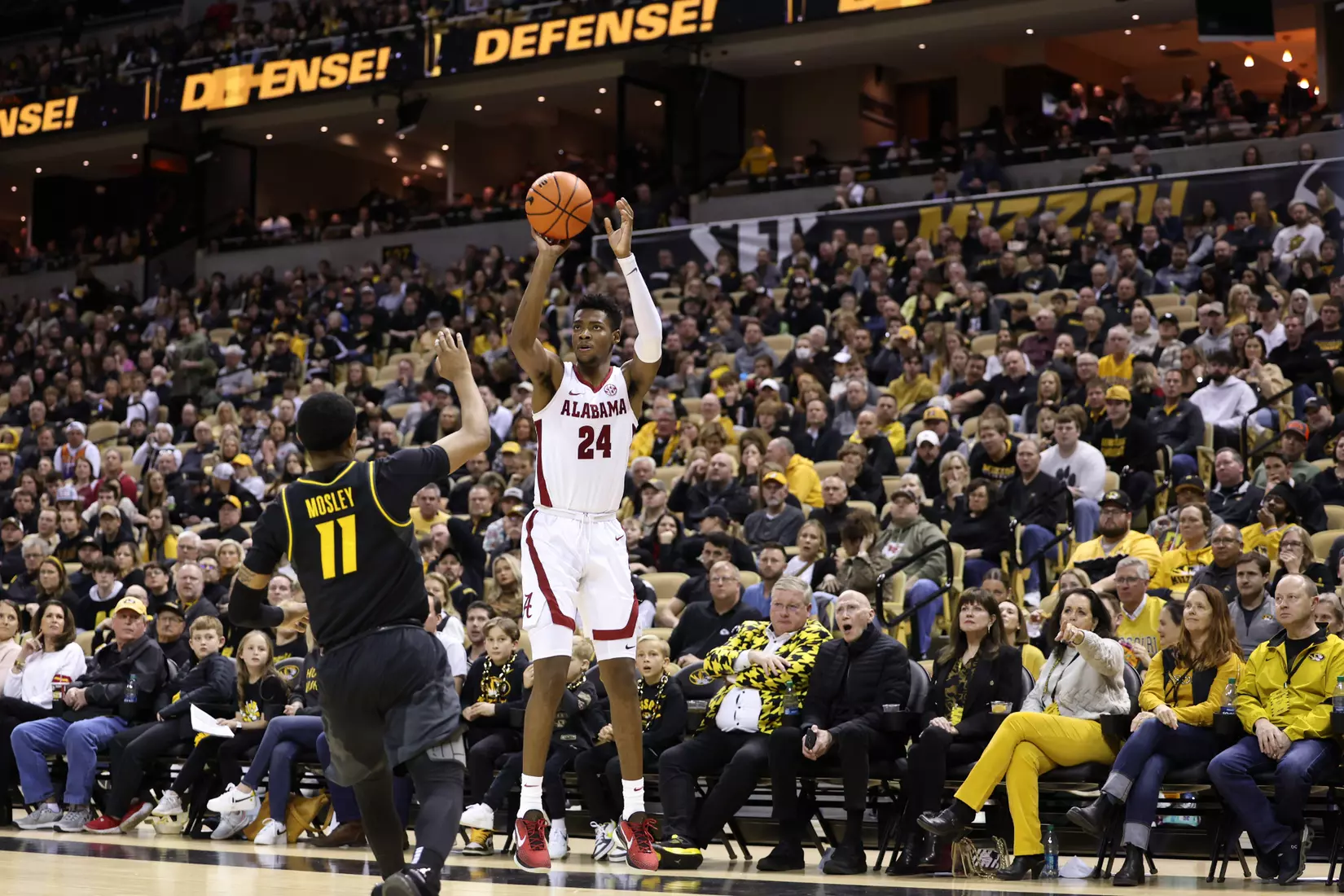 Alabama Forward Brandon Miller (24) shoots a three against Mizzou at Mizzou Arena in Columbia, MO on Saturday, Jan 21, 2023.