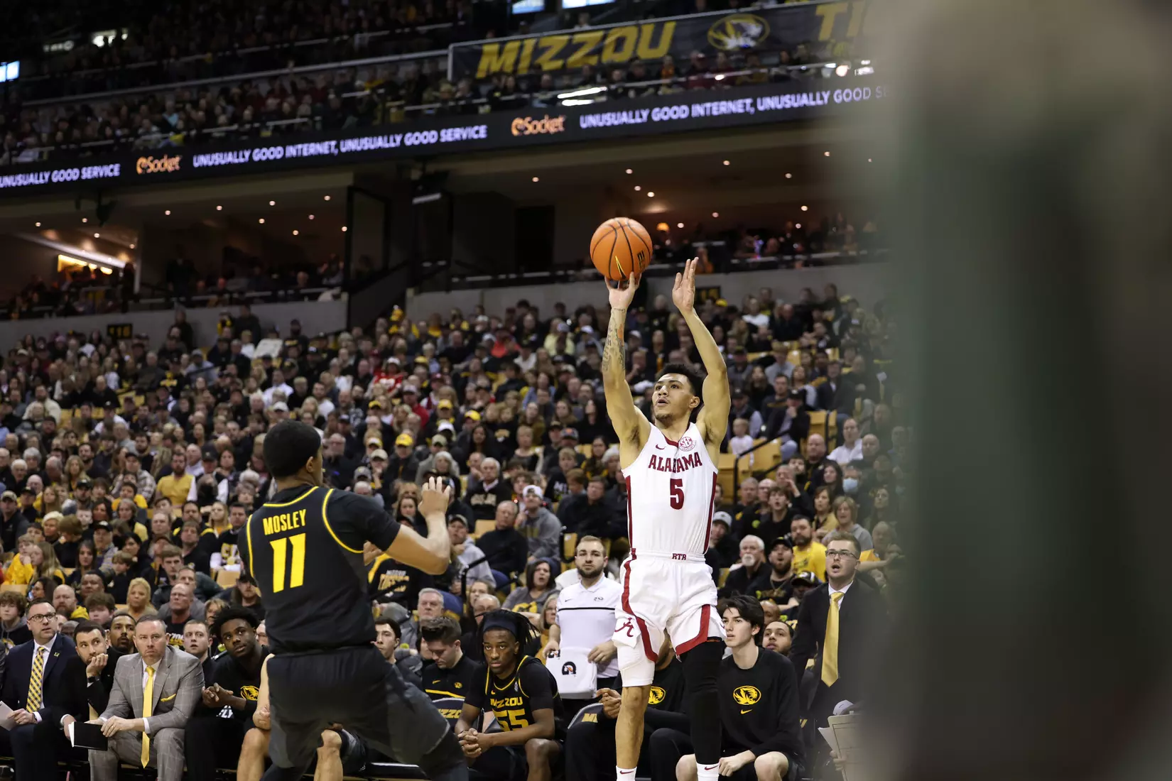 Alabama Guard Jahvon Quinerly (5) shoots the ball against Mizzou at Mizzou Arena in Columbia, MO on Saturday, Jan 21, 2023.