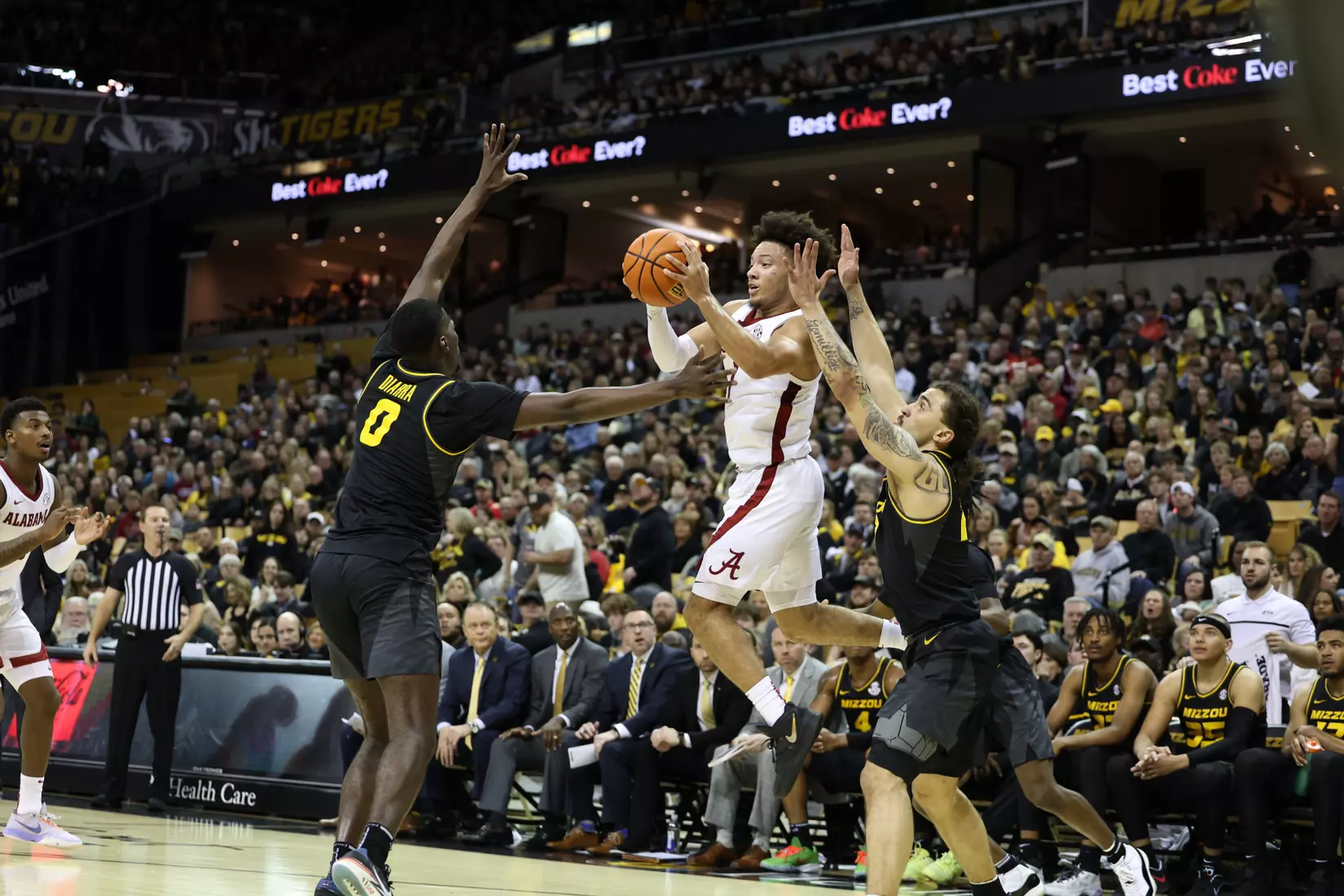Alabama Guard Mark Sears (1) looks to pass the ball against Mizzou at Mizzou Arena in Columbia, MO on Saturday, Jan 21, 2023.