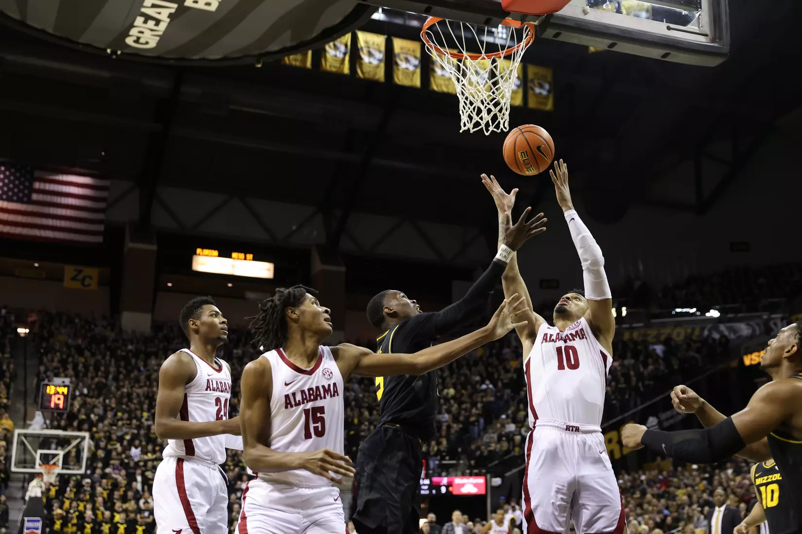 Alabama Guard Dom Welch (10) rebounds against Mizzou at Mizzou Arena in Columbia, MO on Saturday, Jan 21, 2023.