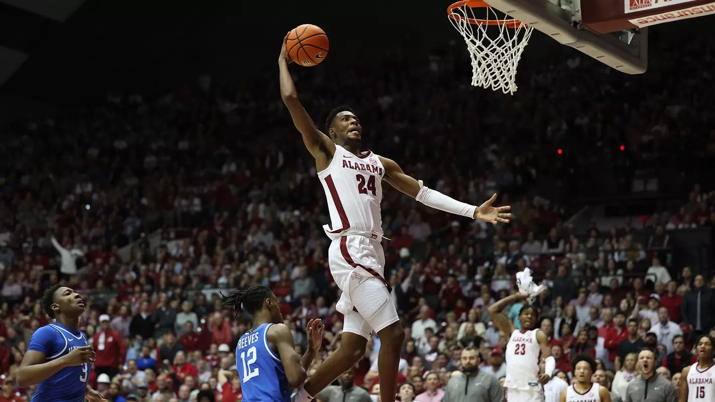 mensbasketball-action-20230107BrandonMiller